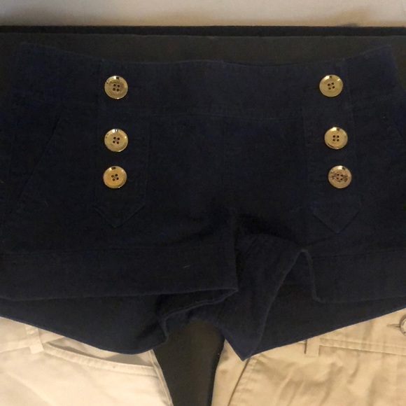 Lot of 3 - Express shorts size 4 - Picture 2 of 6